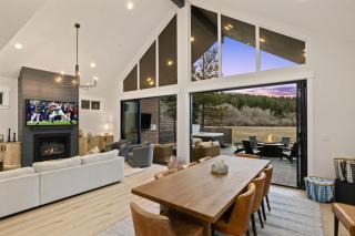 5BR Meadow Mt View Hot Tub Chefs Kitch - 4