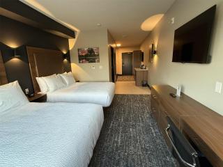 Best Western Plus Neepawa Hotel - 4