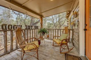 Hot Tub and Yard! Inn the Woods Wimberley Cabin - 7