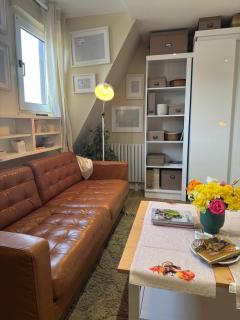 Appartement F1 meuble - 4