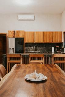 Jungle Retreat with Master Suites - 9