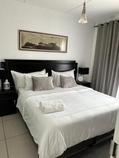 Big Dreams Luxury Suites Fourways - 8