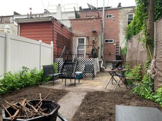 East NY Urban Retreat - 8