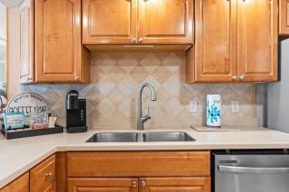 Shoreline Towers 1094-seasonal beach service-pool - 5