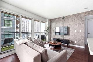 Sky-High Parklawn 2BR Light-Filled City Views - 0
