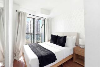 Sky-High Parklawn 2BR Light-Filled City Views - 6