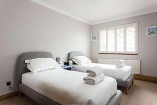 Sandy Shores - Moments from Blue Flag Sandbanks Beach - 5