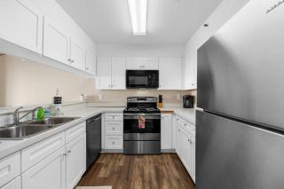 Beachfront Breeze at Sea Castle-North Myrtle Beac - 8