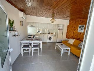 Beach House Kritamos - Just few Steps from the Beach & Parking - 6