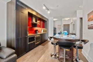 Downtown 1B plus D Condo Central Location Parking - 8