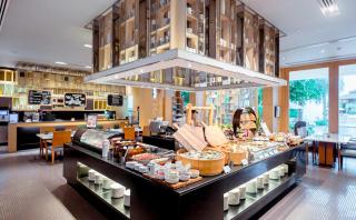 Hilton Bangkok Suvarnabhumi Golf Resort & Spa - 1