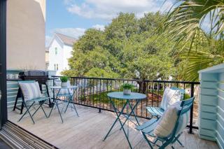 Happy Stays, Mins to Park Circle, Dtwn, CHS Beach - 3