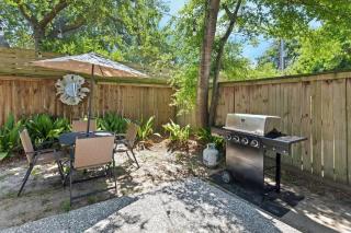Shem Creek House- 5 Mins to Dtwn & Beach Hot Tub - 3