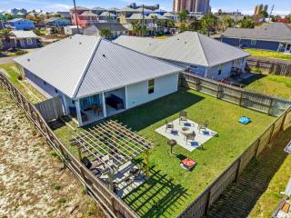 Pet Friendly Beach House - Sunset by the Sea - 8