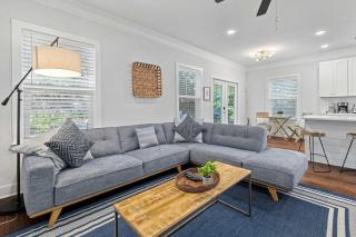 The Cozy Vibes-6 beds-Fenced in Backyard - 4