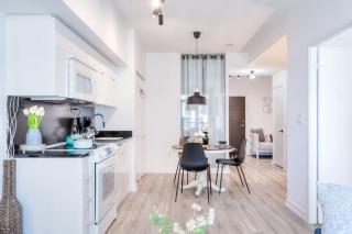 Urban Down Town 2BR plus Den Condo with Parking - 7