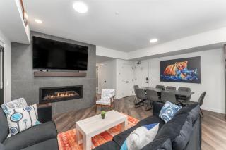 4 Bedroom 3 Bath & 8 Beds with Best Amenities in Canmore - 1