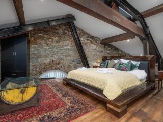 The Mayflower Suite - 5