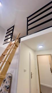 Studio apartment with a mezzanine in the city center - 2