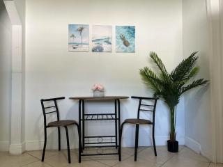 Beautiful home in West Palm - 5 min to Airport - 3