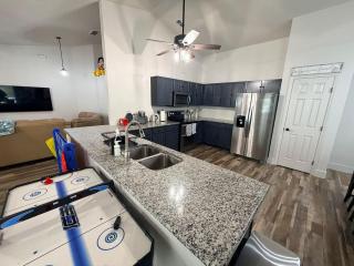 4 Bedroom Villa close to Theme Parks sleeps 9 - 4
