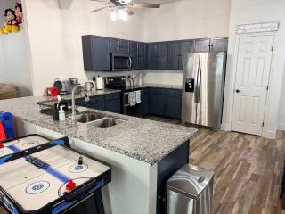 4 Bedroom Villa close to Theme Parks sleeps 9 - 1
