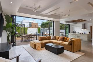 4BR Modern Oasis with Heated Pool Near SoFi Metro - 5