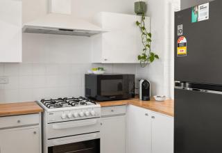 Georgies Simple Base in Mosman Park - 1