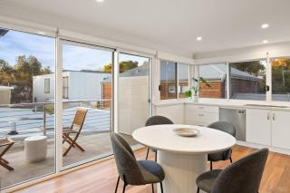 Wray House – Spacious Modern Fremantle Stay - 5