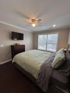 Spacious 3 bed 3 bath apartment near airport UB - 1