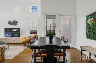 3BR 2BA S Lamar Escape Patio BBQ w EV Charger Near SoCo Dining by Austin Vacay - 4