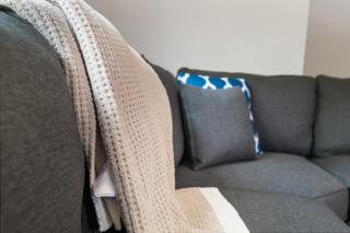 Spacious New 5 Bed Family Retreat Near Naval Base - 8