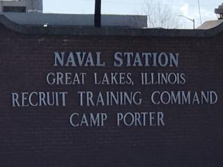 Cozy 2 bed Apt 2 train stops to the Naval Base - 0