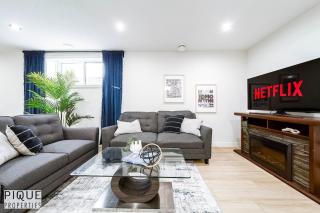 Modern Haven - Queen Bed - Wifi - Near Rogers and WEM! - 0