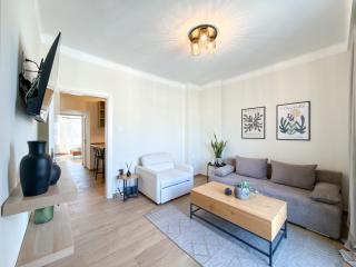 Luxury Downtown Apartment H1 - 3