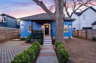 Skylight Social House with Fire Pit near Rainey St - 5