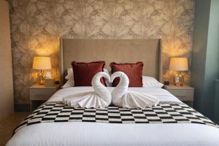 Stylish 1BD Apt on The Headrow LS1 & Parking - 1