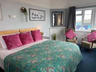 Little Yacht Inn - 7