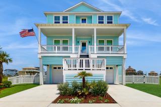 Gulf-View Beach House with Pointe West Resort Perks - 0