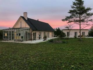 Arkitektrittat Hus Med Orangeri På Sudret - 7