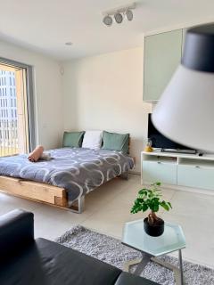 Urban Nest Studio - Cloche d'Or - 9