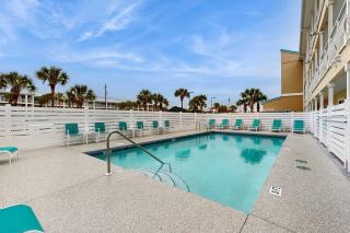Wonderful Gulf-front condo with pool & beach boardwalk in the heart of Destin - 8
