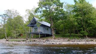 Dipper Boathouse Secluded Over-Water Retreat - 2