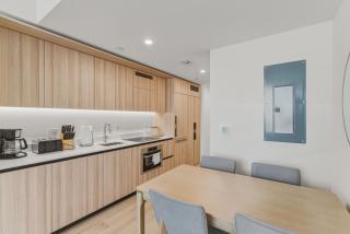 Downtown Miami Condo - Free Parking- City View - 7