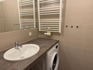 KUELhome - Apartment 1BR, Train Station, Central, Modern - 5