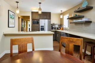 Aston Waikiki Beach Tower - 7