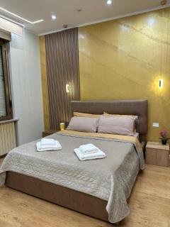 Golden House - Pise - 4