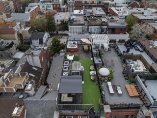 Apartmint - Grand Queen Village Retreat in Philladelphia - 1