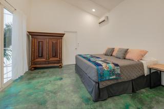 Casa Velero - Luxurious Tropical Escape - AC& Pool - 1