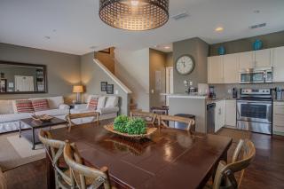 Corner Villa in West Lucaya – Your Ideal Getaway - 2